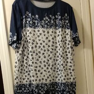 Floral Short Sleeve Women's Top - Navy and White